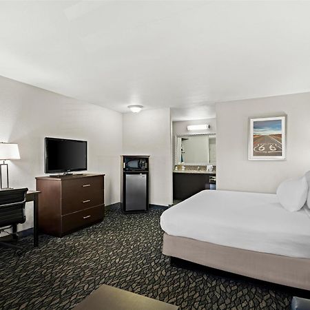 Best Western Desert Villa Inn Барстоу Экстерьер фото