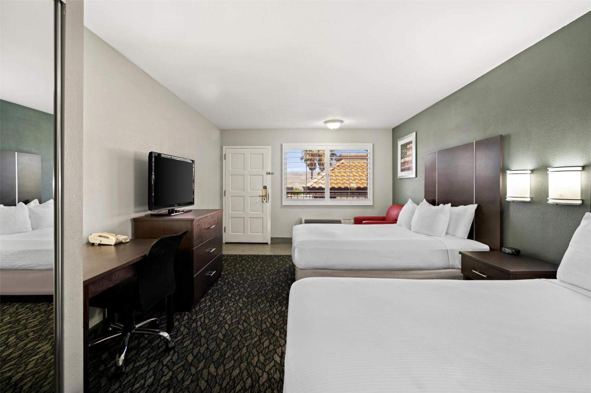 Best Western Desert Villa Inn Барстоу Экстерьер фото