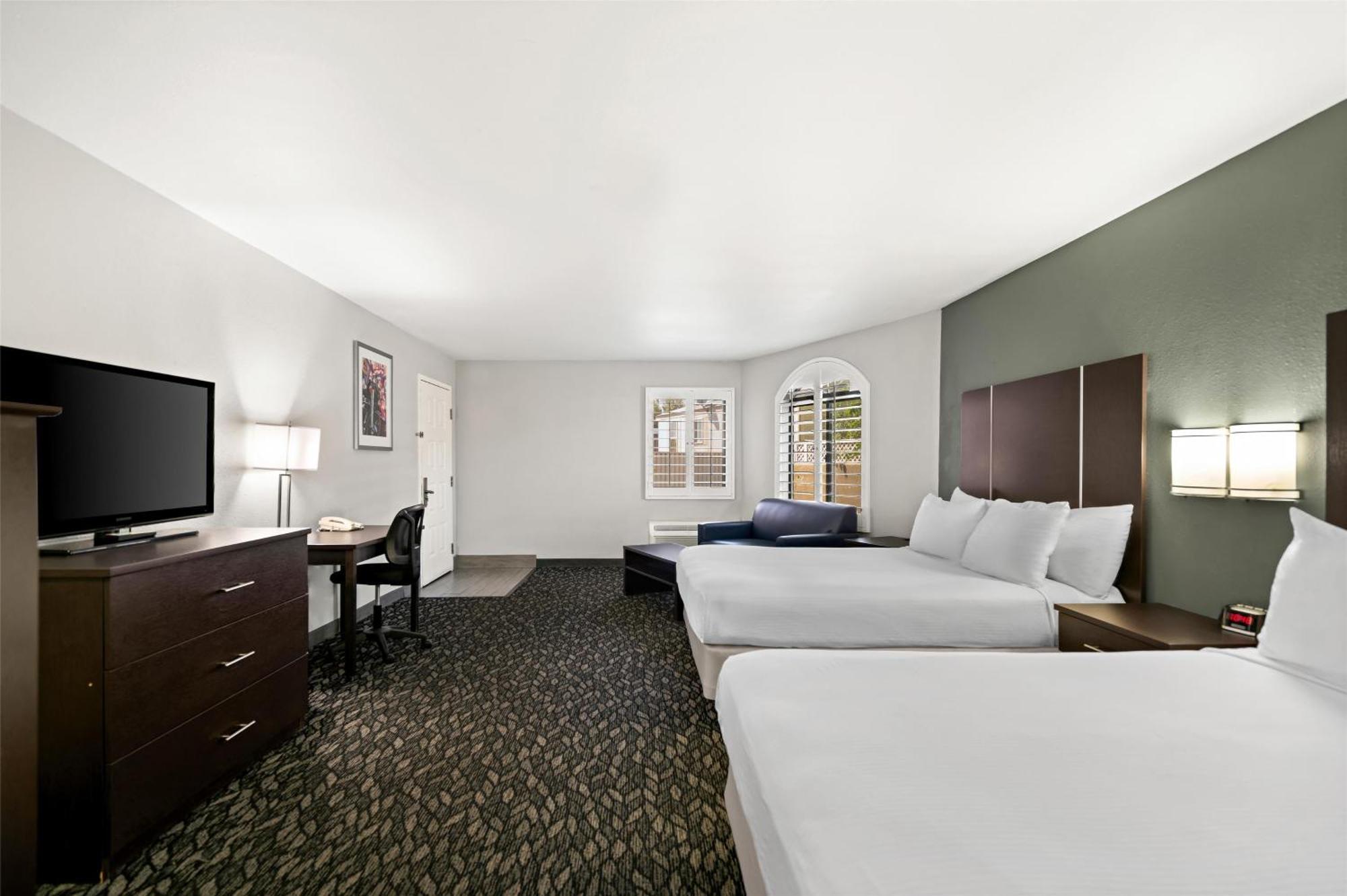 Best Western Desert Villa Inn Барстоу Экстерьер фото